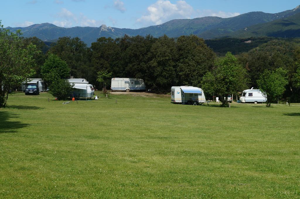 Camping 마카네트데카브레니스 외부 사진